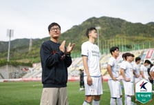 "걸어오다가 초등학생 팬을 봤는데..." 이정효 수원 삼성 감독 '깜짝 일화' 공개, 도대체 무슨 생각 났길래 [수원 현장]