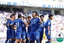 '이정효호' 수원, '2:0→2:2→3:2' 단독 선두 부산 잡았다... '무려 추가시간 14분' 헤이스 극장골 [수원 현장리뷰]