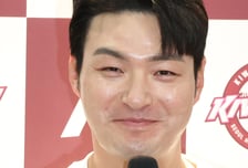 [포토] 박병호 '웃으며 떠날게요'