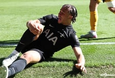 '토트넘 강등 초비상' 손흥민 7번 후계자 쓰러졌다→끝내 들것에 실려나가... '시즌아웃' 유력