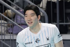 [오피셜] '현대캐피탈 잔류' 허수봉 파격 계약, 연봉 8억·옵션 5억 '역대 최고액'