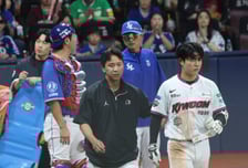 [포토] 박수종 '1루까진 갈게요'