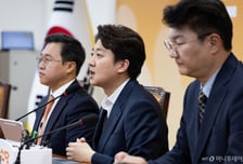 이준석 "조응천, 경기 선거 이끌 '대장선'…단일화? 아쉬운 건 국힘"