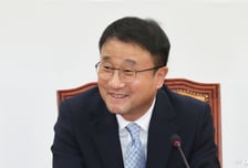 안정 택한 與, '첫 연임 원내대표' 한병도 추대…野 송언석 다음은?