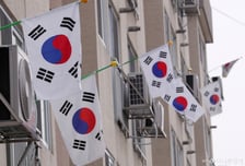 서울 마포구서 태극기 훔치고 깃대 훼손한 남성…경찰 수사 착수