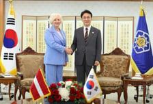 김민석 총리, 미에리냐 라트비아 국회의장 면담 "양국 협력 확대"