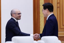 [속보]李대통령 "범용 AI 언제 도달?"…딥마인드 CEO "이르면 2030년"