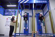 설마가 사람 잡네… VR로 맛본 '세 번의 죽음'