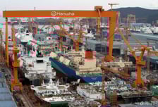 "'어닝서프라이즈' 한화오션, 성장 지속할 것…목표가↑"-신한