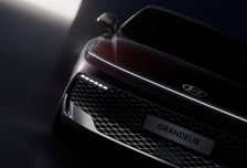 3.5년만에 나온 얼굴 바꾼 '그랜저' 보니…현대차 "신차급 탈바꿈"