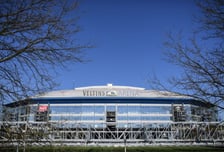 경기장 화장실서 숨진 65세…24시간 지나서야 발견, 왜 몰랐나