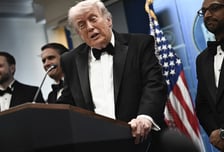 트럼프 "이란 송유관 사흘 뒤 내부 폭발"…사실일까