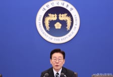 [속보]이재명 대통령 "국가는 스스로 지켜야, 왜 의존하나"