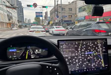 "스르륵 눈치보고 끼어들기"...'1주일 149만원' 쏘카, 모델X 타보니