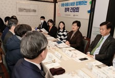 위탁가정, 보호아동의 임시 후견인 1년 맡는다