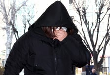 '반포대교 추락' 약물 건넨 간호조무사…"돈 줄게" 말에 103병 빼돌려