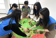 에어부산 환경개선 EM 흙공 만들기 봉사활동