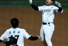 [포토]'오늘 위즈파크 마법사는 나다!' 강민성