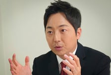 [인터뷰]이성배 "추미애 옆에 세워 비교해달라…젊은 도지사 보여줄것"