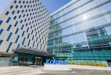 36년 전 직원 4명이었던 회사...자산 5조 넘어 '화장품 ODM' 첫 대기업 반열