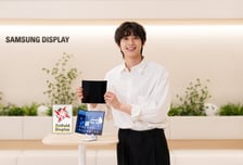 삼성D·LGD, 세계 최고 권위 '올해의 디스플레이상' 수상