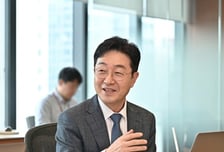 "공동이냐 자체냐… STO 플랫폼, 증권사 전략 따라 답 갈린다"