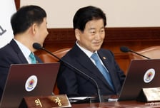 정동영이 쏘아올린 '조선' 논란…"위헌 아냐, 상호존중 시발점"