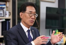 62년만의 '노동절'...與김주영 "근로자추정제, 빠르게 매듭"[인터뷰]