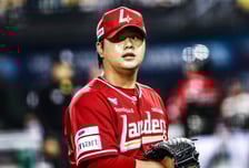 "갑자기 숨이 안 쉬어진다고..." 볼넷→볼넷→사구→강판, 'ERA 0점대' 김민이 무너진 이유... 다시 불펜 대기한다 [대전 현장]