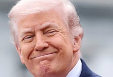 트럼프, 에너지 업계 경영진과 회동…해협 봉쇄 장기화 준비하나