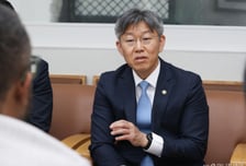 2300억 묶인 제이알글로벌리츠 쇼크… 정부, 긴급회의