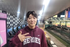 '와' 박진형이 롯데 잡았다! 2021년 이후 무려 5년 만에 구원승 "아직 할 수 있습니다→실점했다면 슬펐을 것"