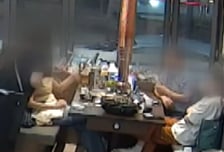 "나 병원 사무장, 가게 망하게 해줄게"...만삭 여사장 위협[영상]