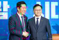 與, 김성범 전 해수부 차관 영입...정청래 "제주 서귀포의 진짜 아들"