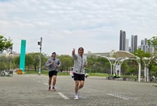 달릴 때 아무 노래나 듣나요?…BPM 맞춤 러닝 음악 띄운다