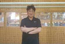 "당장 승리보다 값진 건 바른 성장" 유소년 '신흥 강호' 온새미로FC 송현식 감독의 '기본기 철학'