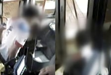 음료 들고 버스 탄 민폐 60대, 기사 눈 찌르고 '대변 테러'