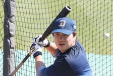 [포토] 이우성 '배트를 짧게 쥐고...'