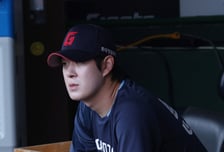 '불법도박→30G 징계' 삼총사가 온다, 4일 합류→5일 등록 예정... '꼴찌' 롯데 구해낼까 [인천 현장]