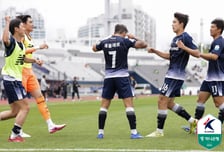 'PK 실축→재선언→골' 에울레르 결승골! 서울이랜드, 김포 수비 뚫었다! 2-1 승리... 분위기 반전 성공 [목동 현장리뷰]