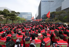 노조, 경영권도 요구… 삼성바이오 '몸살'