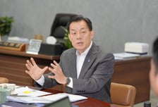"완성은 국제도시" 이재준, 수원경제자유구역 성공 자신감