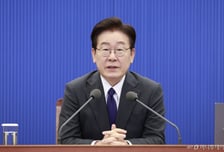 '조작기소 특검법' 논란에 李대통령 등판…"與, 시기·절차 숙의 거쳐달라"
