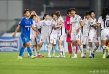 與 "北 여자축구단 환영…평화의 문 여는 강력한 촉매제 될 것"