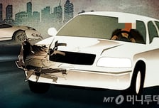 "내리세요" 경찰 지시도 무시…앞뒤로 차 '휙휙' 난동 부린 50대