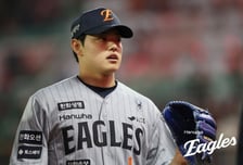 '하필' 류현진 그때 그 부상, '관절와순 파열' 문동주 결국 수술대... 한화 선발 '류-왕'만 남았다