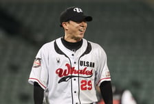 '43세 좌완' 고효준, 상무전 KBO 1·2군 통합 최고령 승리투수→울산도 남부리그 1위 질주
