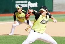 [포토]'6회초 등판한' 박시후