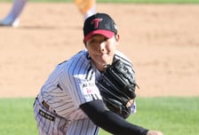 [포토] 우강훈 '1이닝 미션 클리어'