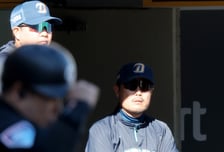 [포토]'8회말 차가워진다' 이호준 감독